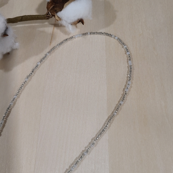 🩶🤍NEW🩶🤍 PRETTY!! SS 3MM Glass Bead Anchor Necklace in GREY,SILVER, &WHITE - Picture 11 of 13